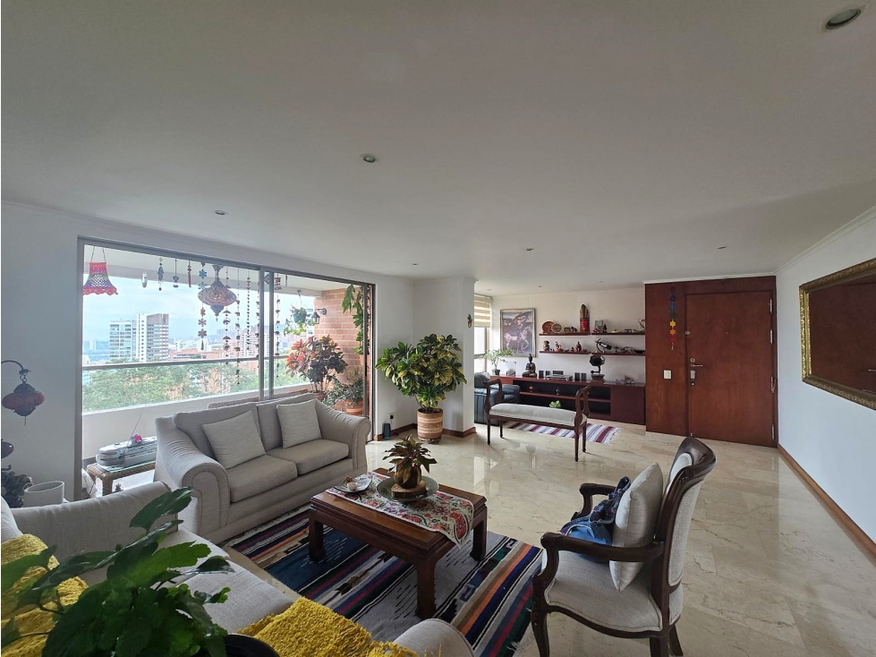 Apartamento en venta en El Poblado, Medellín 2