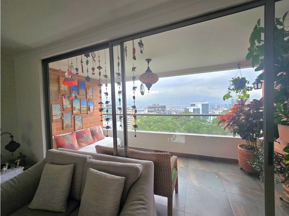 Apartamento en venta en El Poblado, Medellín 3