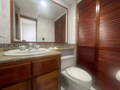 Apartamento en arriendo en Castropol, Medellín · foto 2 de 20