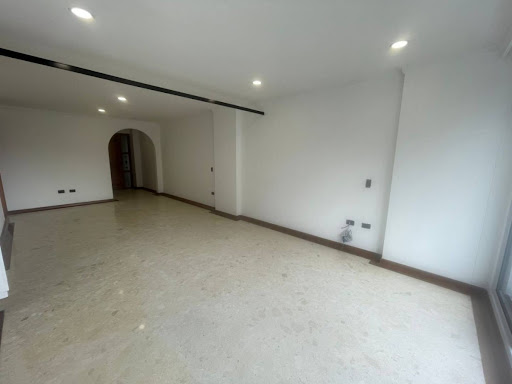 Apartamento en arriendo en Castropol, Medellín · foto 4 de 20