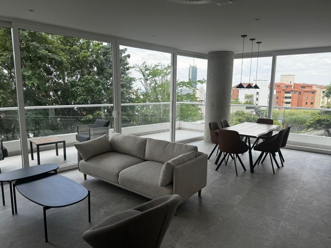 Apartamento de 3 alcobas en venta en El Bosque, Cali, 180 m² · foto 2 de 11