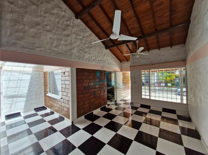 Casa de 3 alcobas en venta en Ub. Los Guaduales, Girardot, 94 m² · foto 2 de 21