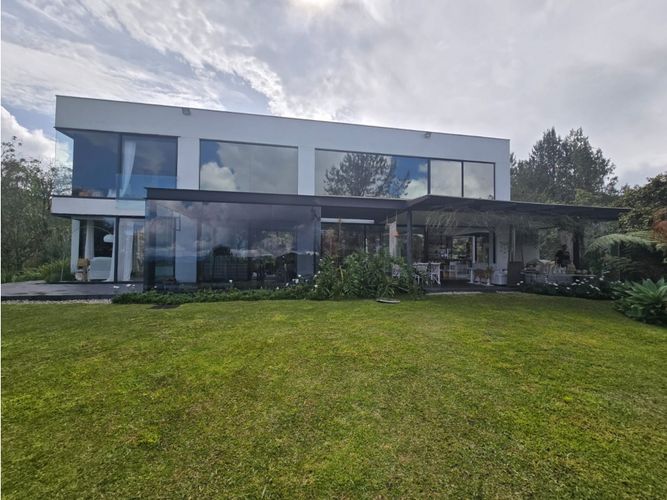 Casa de 3 alcobas en venta en Loma Del Escobero, El Retiro, 483 m² · foto 10 de 22