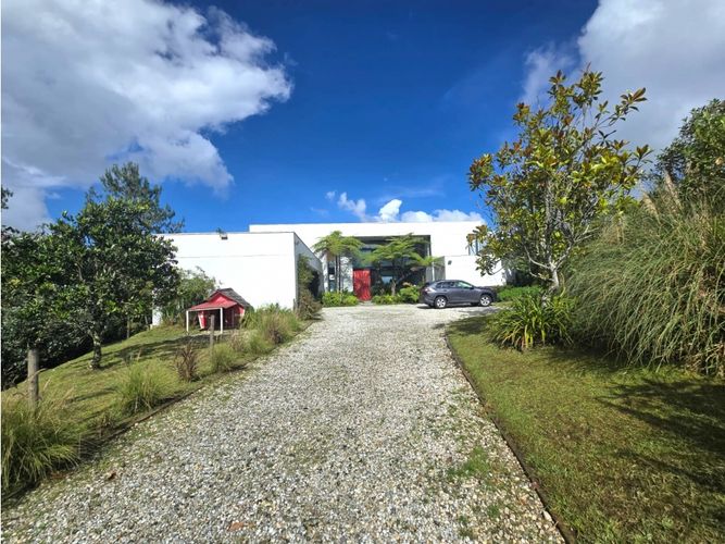 Casa de 3 alcobas en venta en Loma Del Escobero, El Retiro, 483 m² · foto 17 de 22