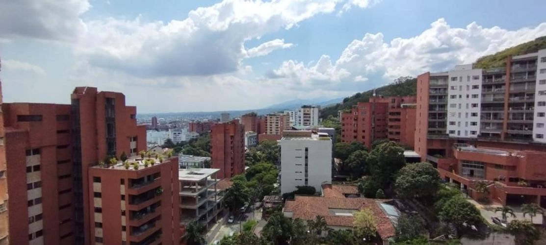 Apartamento en venta en Juanambu, Cali · foto 3 de 22