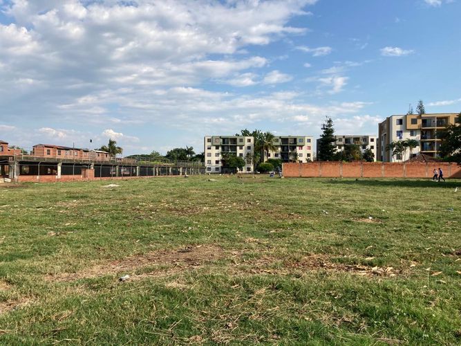 Lote en venta en Junin, Cali, 7446 m² · foto 3 de 13