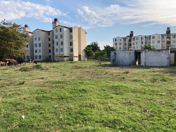 Lote en venta en Junin, Cali, 7446 m² · foto 4 de 13