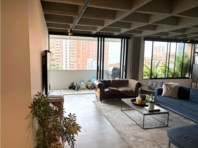 Apartamento de 3 alcobas en venta en El Diamante No. 2, Medellín, 230 m² · foto 9 de 24