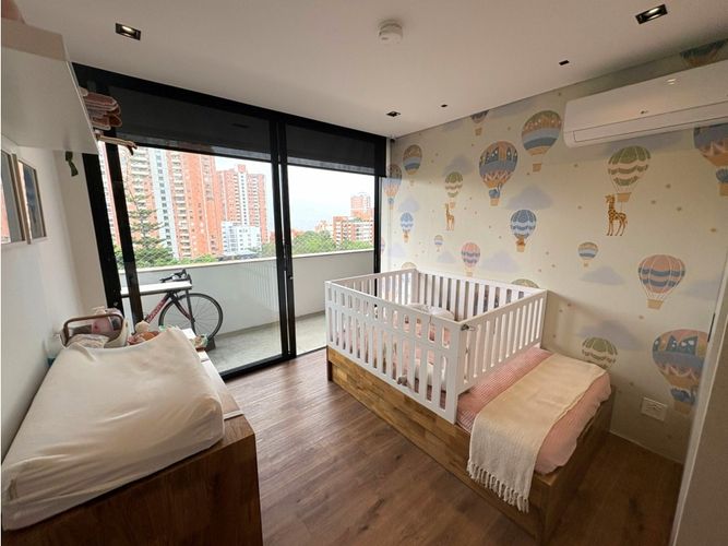 Apartamento de 3 alcobas en venta en El Diamante No. 2, Medellín, 230 m² · foto 21 de 24