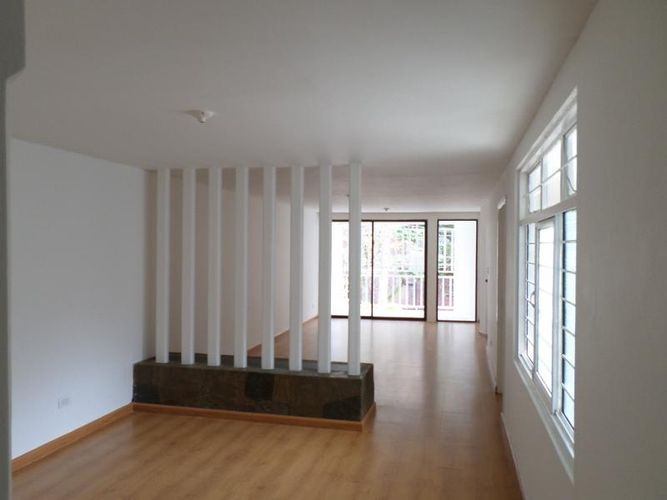 Casa de 9 alcobas en venta en Santa Rita, Cali, 478 m² · foto 2 de 16