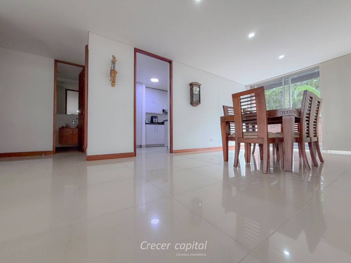 Apartamento en venta en Altos del poblado, Medellín 2