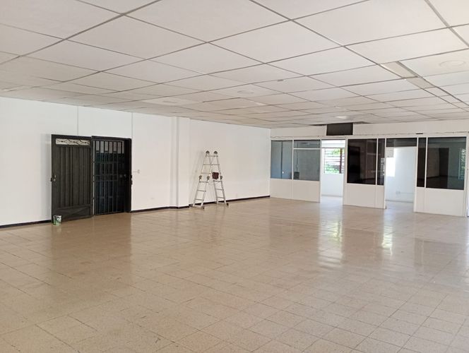 Consultorio en venta en Lalinde, Medellín, 32 m² · foto 10 de 14