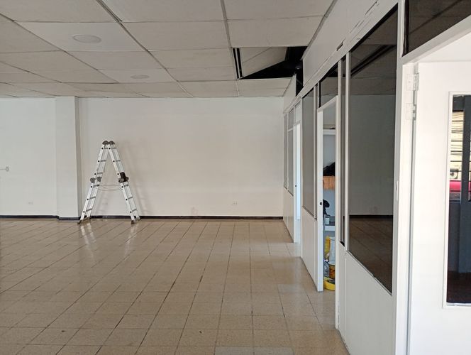 Consultorio en venta en Lalinde, Medellín, 32 m² · foto 4 de 14