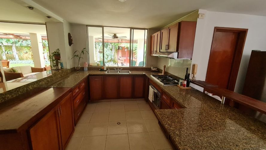 Casa de 4 alcobas en venta en Pance Alto, Cali, 330 m² · foto 13 de 24