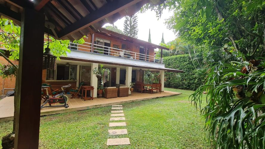 Casa de 4 alcobas en venta en Pance Alto, Cali, 330 m² · foto 2 de 24