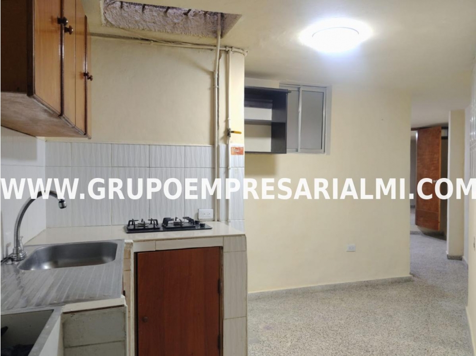 Apartaestudio for sale in Boston, Medellín 2
