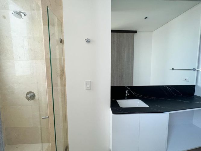 Apartamento de 3 alcobas en venta en Bellavista, Cali, 143 m² · foto 8 de 11