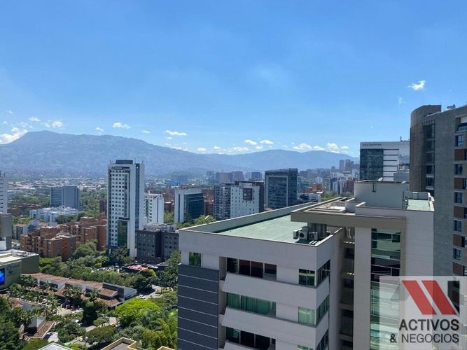 Oficina en arriendo en Los Balsos, Medellín, 87 m² · foto 3 de 11