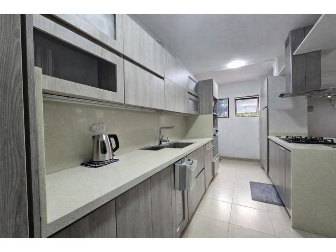 Apartamento de 3 alcobas en venta en San Lucas, Medellín, 215 m² · foto 18 de 22