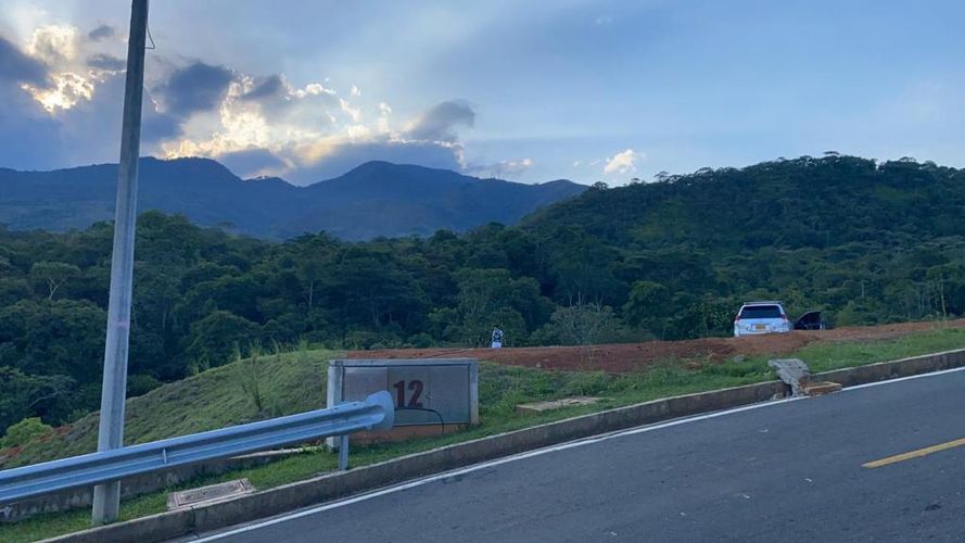 Lote en venta en Pance, Cali, 12000 m² · foto 2 de 12