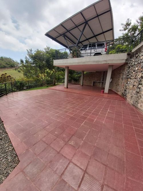 Casa de 4 alcobas en venta en La Reforma, Cali, 480 m² · foto 2 de 7
