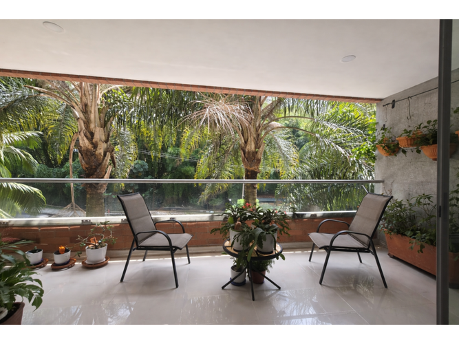 Apartamento de 3 alcobas en venta en La Inmaculada, Envigado, 124 m² · foto 2 de 22
