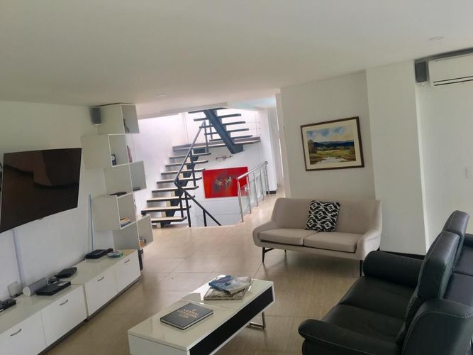 Casa de 4 alcobas en venta en Verde Horizonte, Jamundí, 419 m² · foto 13 de 24