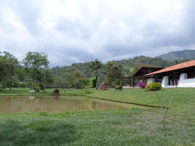Casa de 4 alcobas en venta en Verde Horizonte, Jamundí, 419 m² · foto 23 de 24