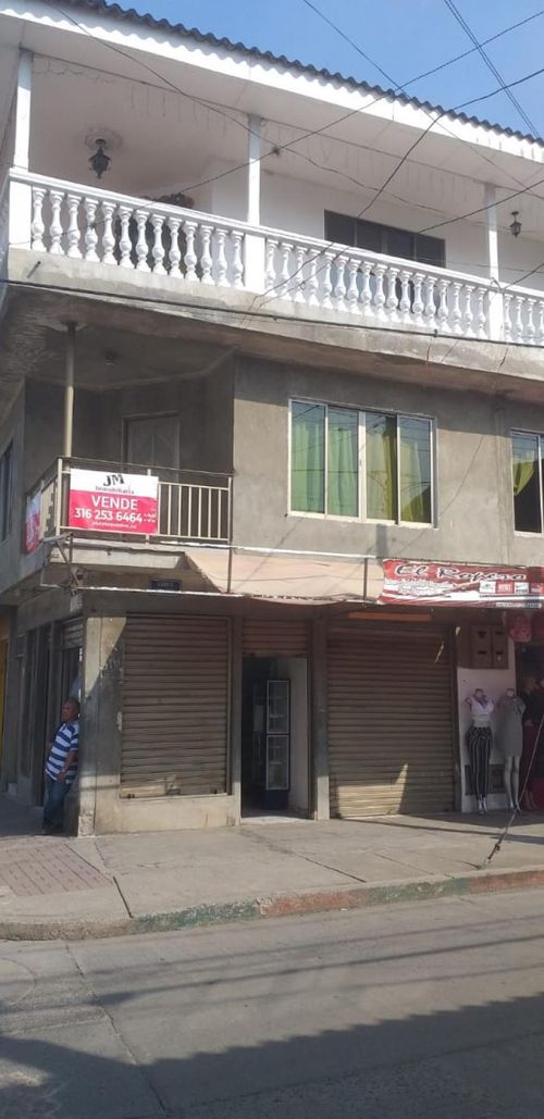 Edificio en venta en Bolivar, Yumbo, 321 m² · foto 2 de 7