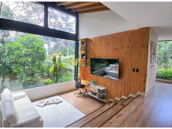 Casa de 4 alcobas en venta en Guamito, La Ceja, 325 m² · foto 3 de 16
