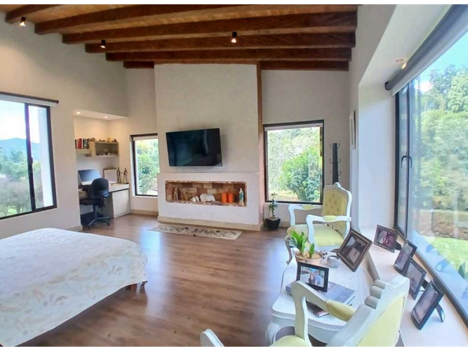 Casa de 4 alcobas en venta en Guamito, La Ceja, 325 m² · foto 5 de 16