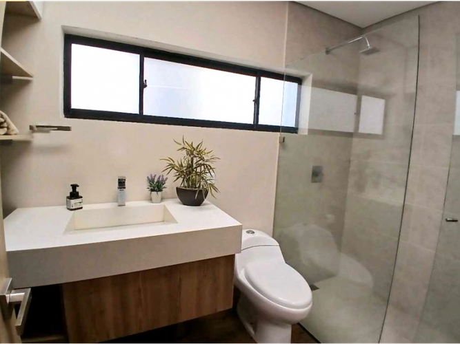 Casa de 4 alcobas en venta en Guamito, La Ceja, 325 m² · foto 7 de 16