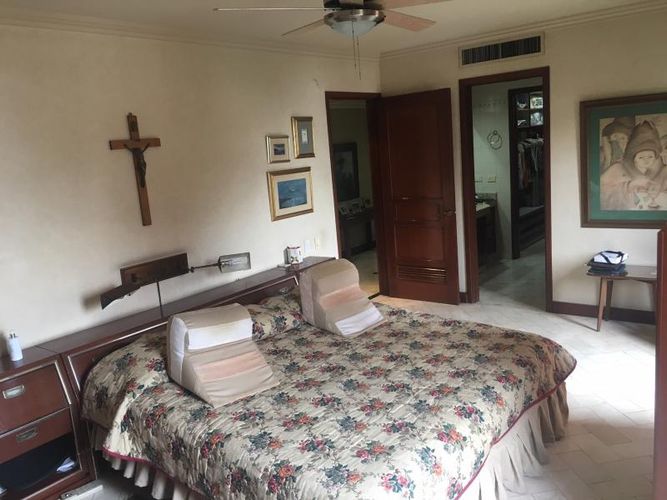 Apartamento de 3 alcobas en venta en Normandia, Cali, 290 m² · foto 15 de 23