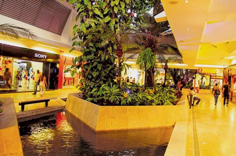 Local en venta en Unicentro Cali, Cali, 102 m² · foto 3 de 4