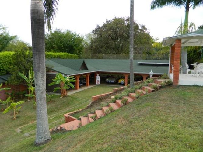Casa de 6 alcobas en venta en Pance, Cali, 981 m² · foto 2 de 24