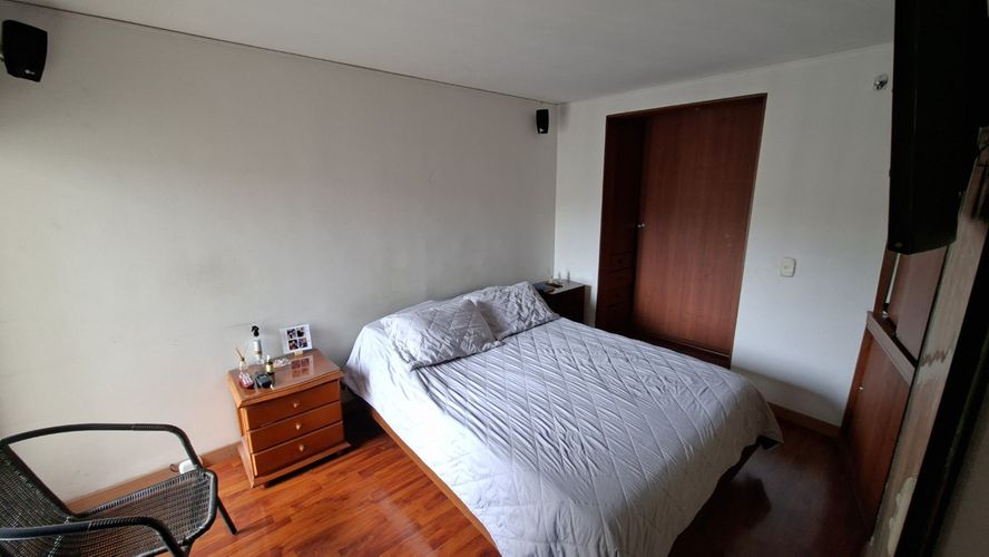 Apartamento en venta en Mazuren, Bogotá · foto 8 de 24