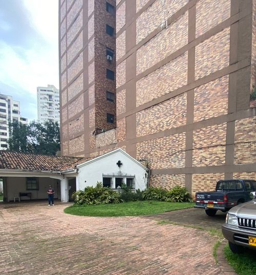 Casa de 6 alcobas en venta en Aguacatal, Cali, 1300 m² · foto 4 de 17