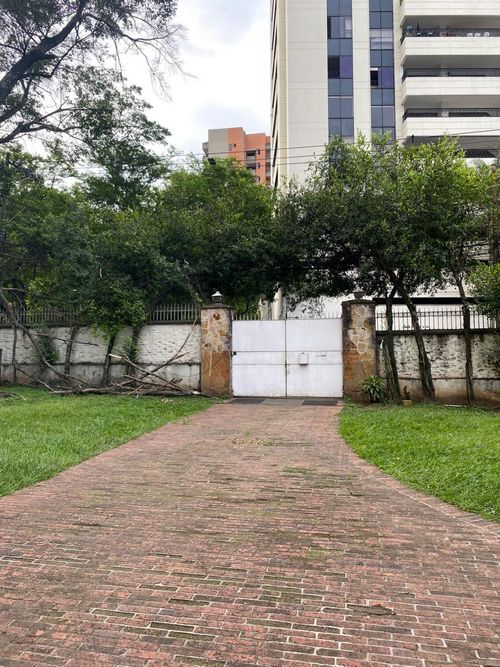 Casa de 6 alcobas en venta en Aguacatal, Cali, 1300 m² · foto 5 de 17