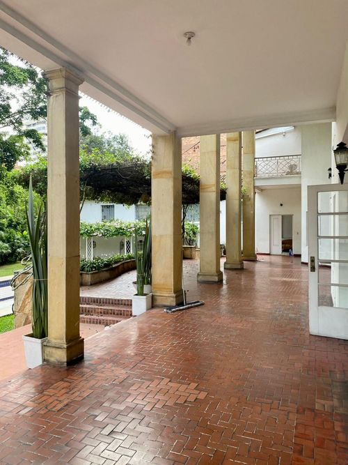 Casa de 6 alcobas en venta en Aguacatal, Cali, 1300 m² · foto 11 de 17
