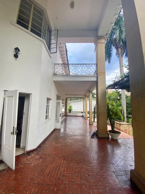 Casa de 6 alcobas en venta en Aguacatal, Cali, 1300 m² · foto 13 de 17