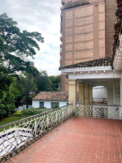 Casa de 6 alcobas en venta en Aguacatal, Cali, 1300 m² · foto 15 de 17