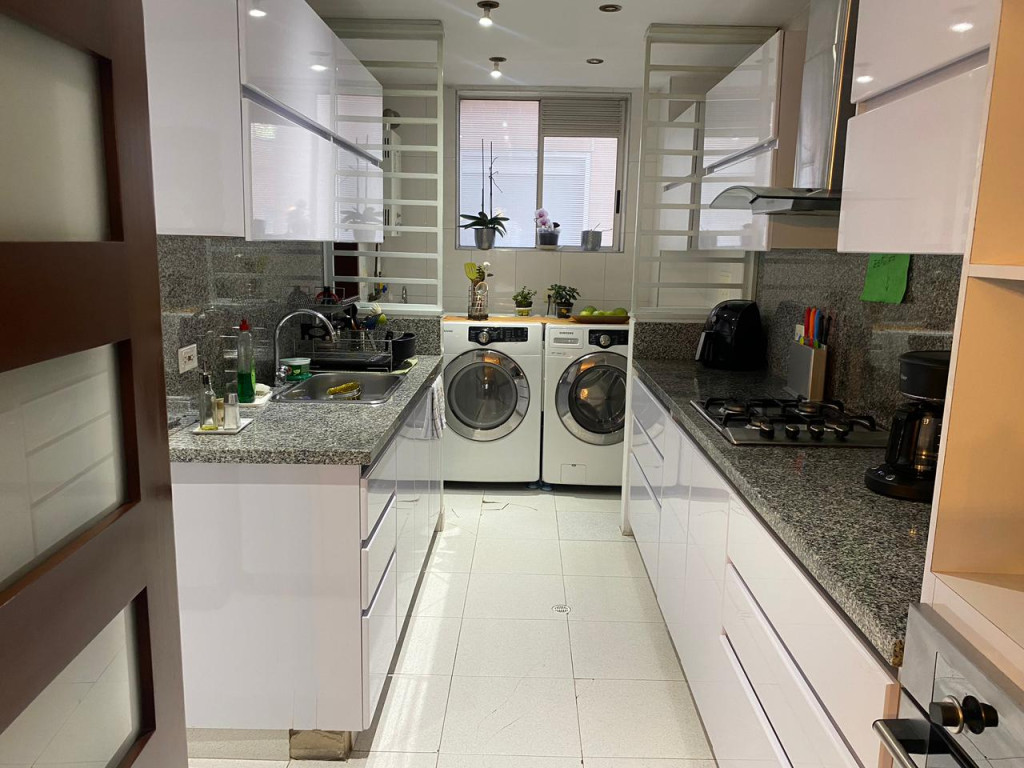 Apartamento en venta en Santa Barbara, Bogotá · foto 16 de 24