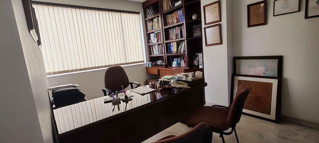 Consultorio en venta en Tequendama, Cali, 24 m² · foto 2 de 4