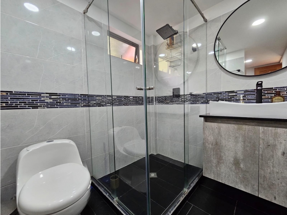 Casa de 5 alcobas en venta en Loma Del Chocho, Envigado, 350 m² · foto 21 de 24