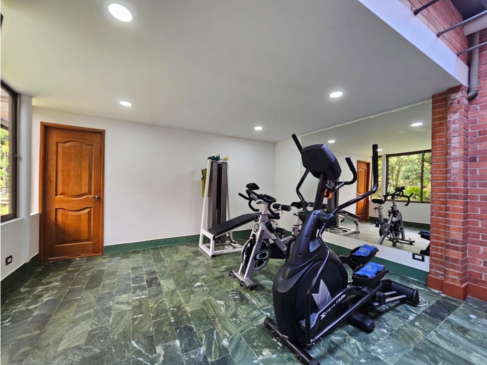 Casa de 5 alcobas en venta en Loma Del Chocho, Envigado, 350 m² · foto 24 de 24