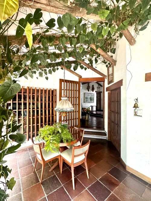 Casa de 3 alcobas en venta en Ciudad Jardin, Cali, 250 m² · foto 2 de 24