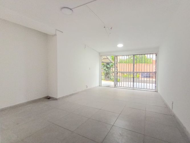 Local en arriendo en Laureles, Medellín, 130 m² · foto 9 de 10