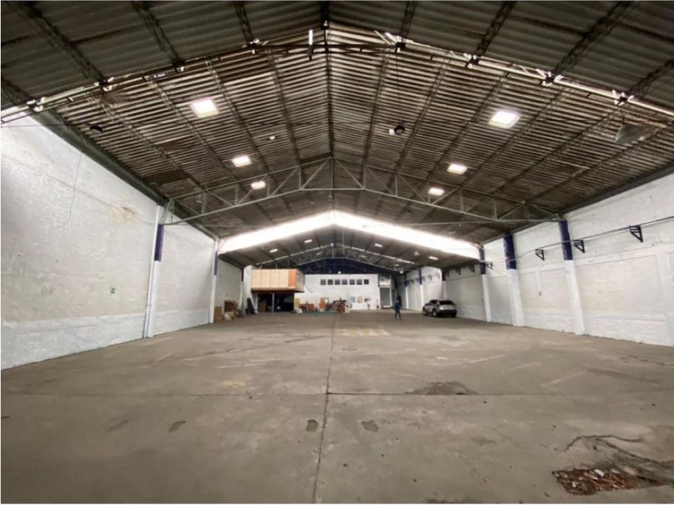 Bodega en venta en Guayabal, Medellín 2