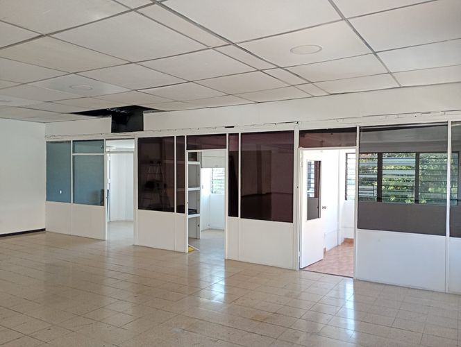 Bodega en arriendo en Los Naranjos, Itagüí, 200 m² · foto 12 de 14