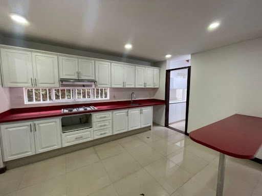 Apartamento en arriendo en Los Balsos, Medellín · foto 4 de 24